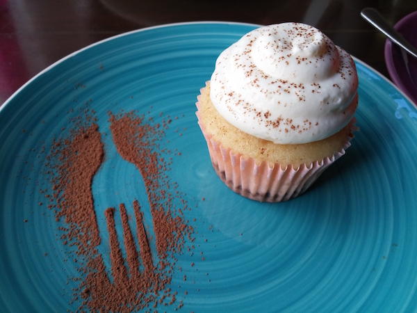 tiramisu cupcake at patcha cafe, baguio