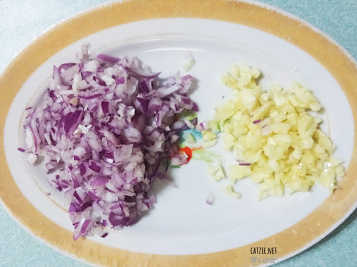 minced-onion-and-garlic • Catzie.net Blog