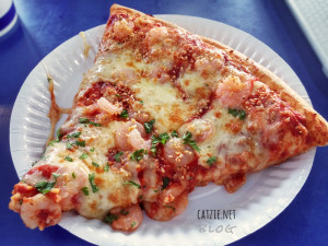 garlic-shrimp-pizza-slice-s&r-new-york-style-pizza-subic-review